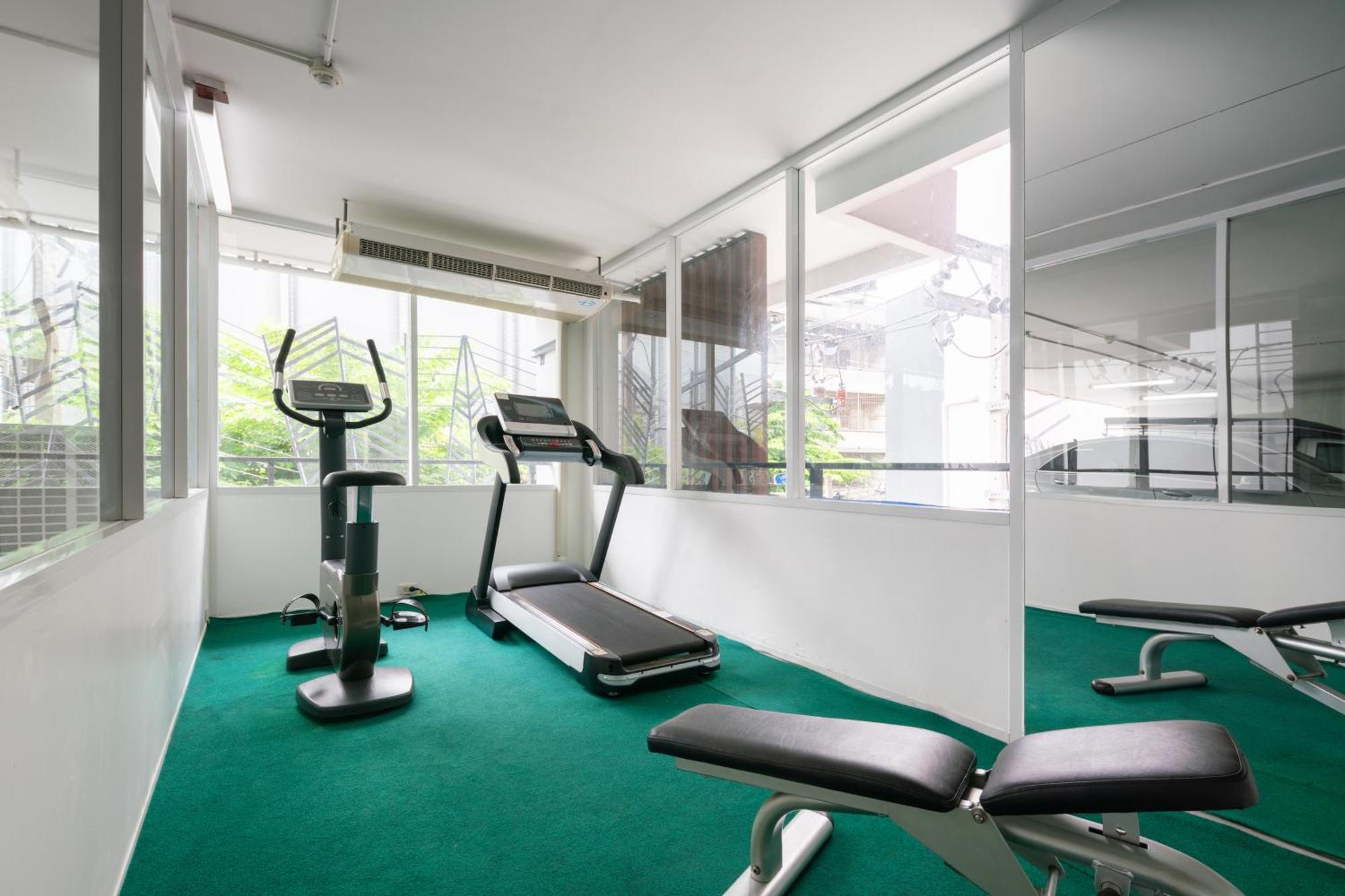 Samyan Serene Hotel Бангкок Экстерьер фото