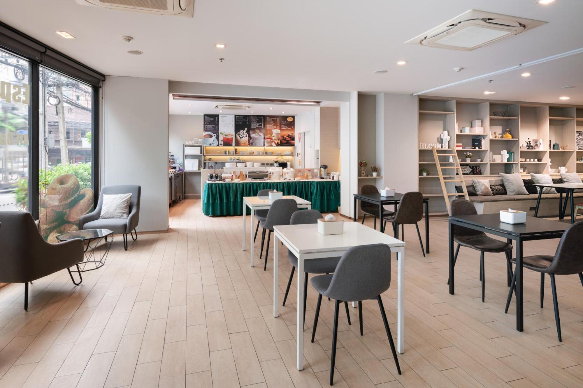 Samyan Serene Hotel Бангкок Экстерьер фото